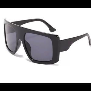 Oversized thick frame glasses